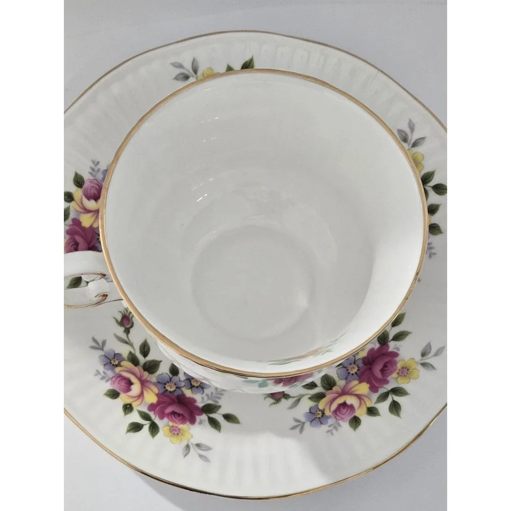 mismatched* cracked saucer* Elizabethan Bone China Floral Tea Cup & Saucer
